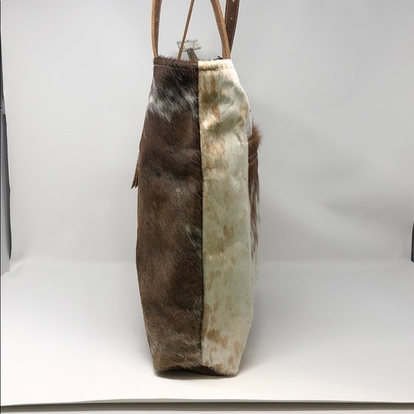Cowhide Front Pocket Tote - Picture 4 of 7